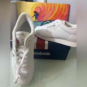 NIB Classic Reebok Sneakers, Size 9.5